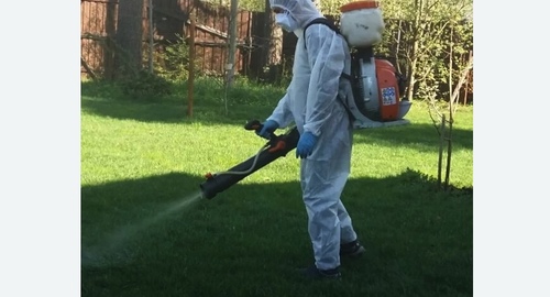 Обработка участка от клещей в Лабытнанги